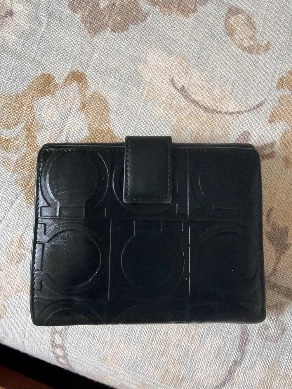 Salvatore Ferragamo compact salvatore